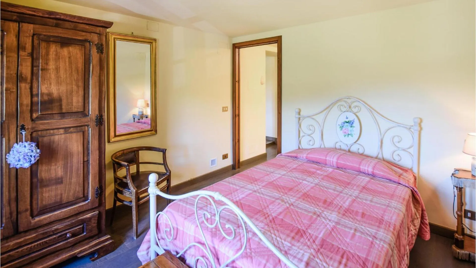 Cozy Home In Bibbiena With Kitchen Holiday home